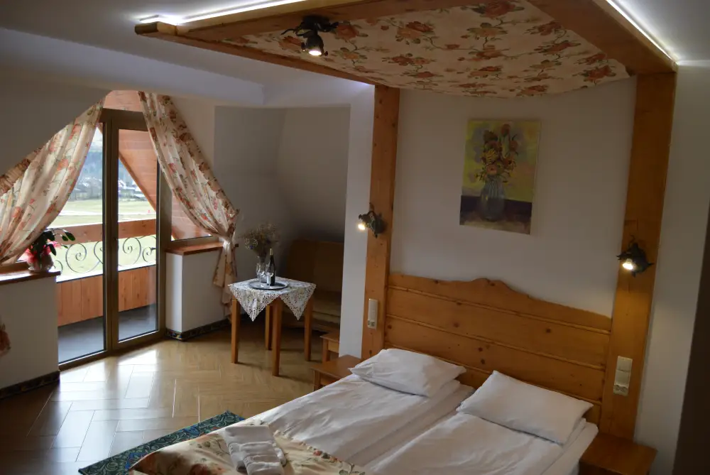 Apartament z częścią wypoczynkową w Montenero Resort&SPA